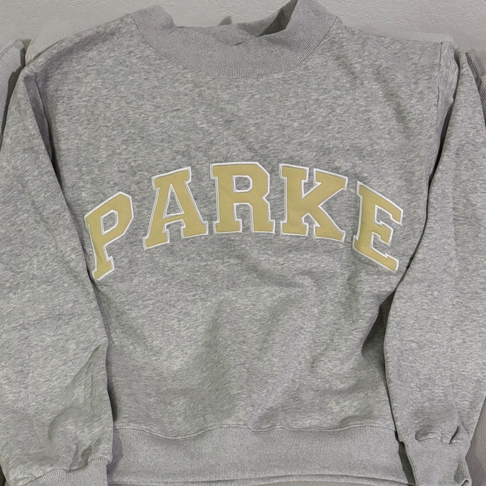 Parke women’s mockneck sweatshirt in Gray and light yellow